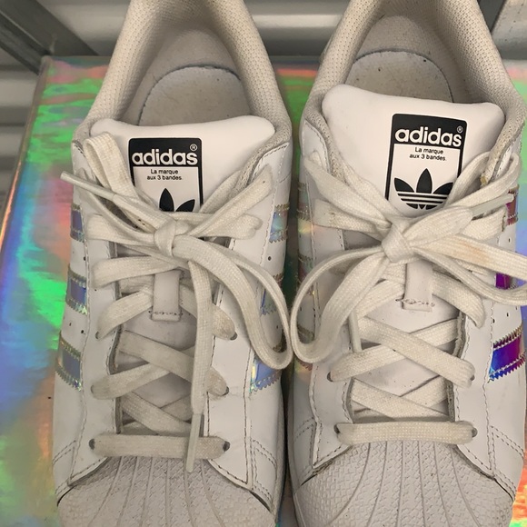 Holographic adidas - Picture 8 of 8